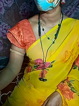 Snapshot of XBHUUME chatting on 12-26-24, 04:58 XBHUUME online show from 12-26-24, 04:58