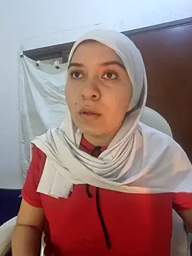 MatchedEyebrow online show from 02-02-25, 08:41