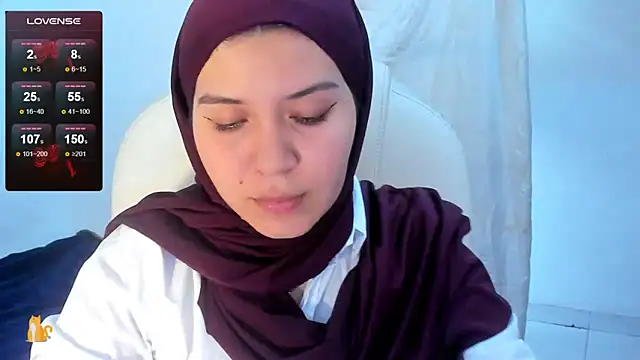 MatchedEyebrow online show from 02-03-25, 08:57