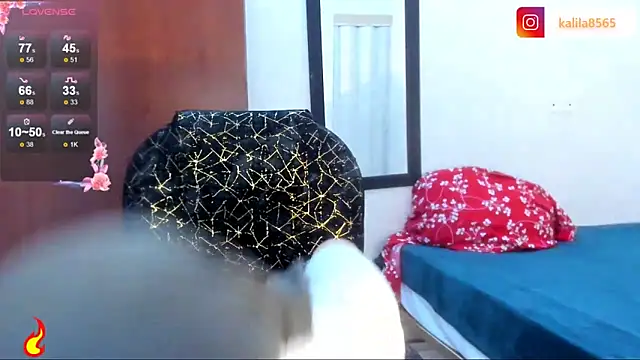 MatchedEyebrow online show from 04-11-26, 08:35