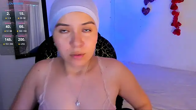 MatchedEyebrow online show from 05-19-26, 08:04