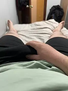 Snapshot of S2kicibey06 chatting on 02-23-25, 04:46 S2kicibey06 online show from 02-23-25, 04:46