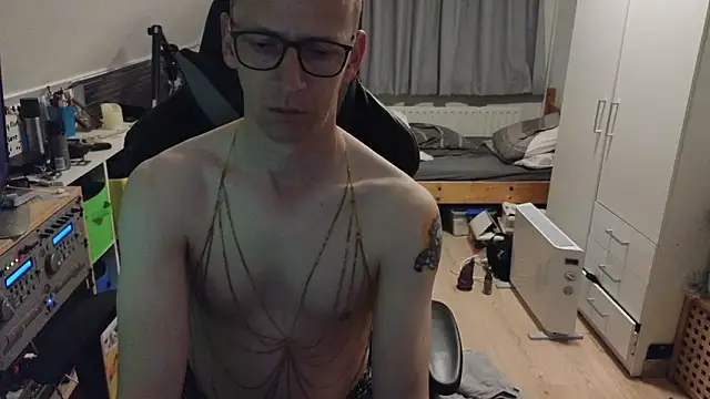 Snapshot of sexmenlion chatting on 04-26-26, 08:06 sexmenlion online show from 04-26-26, 08:06
