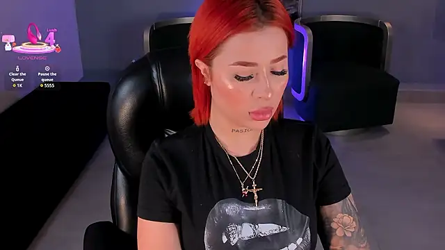 Snapshot of MadelineFox chatting on 02-13-26, 07:26 MadelineFox online show from 02-13-26, 07:26