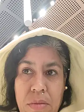 Molly newman6 online show from 12-16-25, 12:21