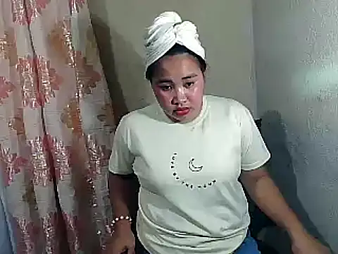 Snapshot of PinayGirl23 chatting on 12-02-24, 01:03 PinayGirl23 online show from 12-02-24, 01:03