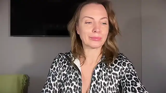 RachellAmazing online show from 11-14-25, 01:32