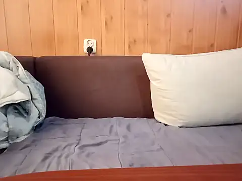 Snapshot of Konradoo chatting on 10-05-25, 06:01 Konradoo online show from 10-05-25, 06:01