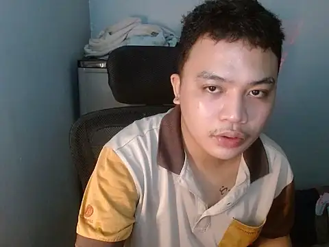 Snapshot of xsweetasian69x chatting on 04-13-26, 02:11 xsweetasian69x online show from 04-13-26, 02:11