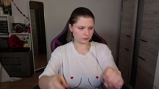 TinniAngel online show from 02-08-26, 05:49