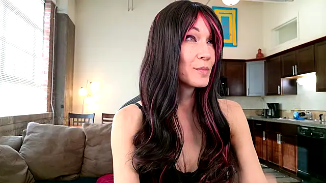 Snapshot of EveEnigma chatting on 12-19-24, 06:01 EveEnigma online show from 12-19-24, 06:01