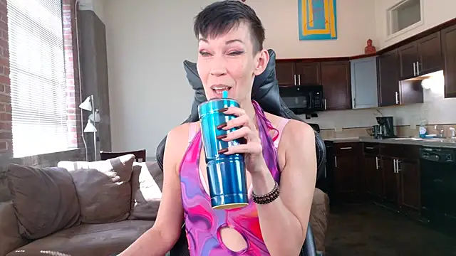 Snapshot of EveEnigma chatting on 09-12-25, 06:41 EveEnigma online show from 09-12-25, 06:41