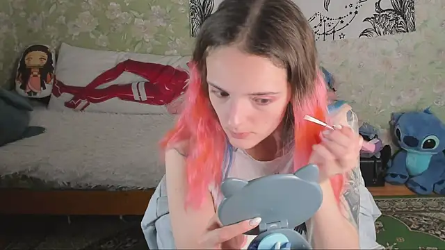 Cutie Adelia online show from 10-17-25, 01:03