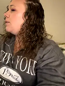 AuroraSummers online show from 11-17-25, 01:00