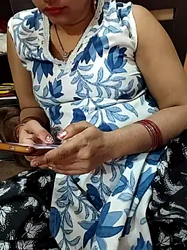 Snapshot of Diya_143 chatting on 04-20-26, 06:27 Diya 143 online show from 04-20-26, 06:27