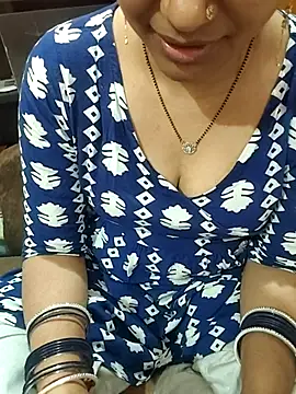Snapshot of Diya_143 chatting on 04-21-26, 07:06 Diya 143 online show from 04-21-26, 07:06