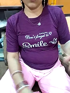 Snapshot of Diya_143 chatting on 04-22-26, 07:55 Diya 143 online show from 04-22-26, 07:55