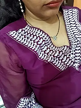 Snapshot of Diya_143 chatting on 05-03-26, 06:36 Diya 143 online show from 05-03-26, 06:36