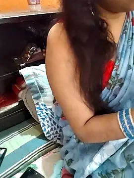 Snapshot of Diya_143 chatting on 05-09-26, 07:35 Diya 143 online show from 05-09-26, 07:35