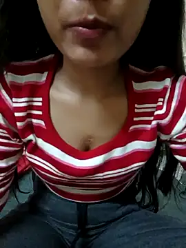 Snapshot of Nupur_69 chatting on 12-25-24, 09:54 Nupur 69 online show from 12-25-24, 09:54