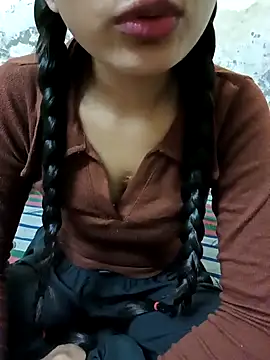 Snapshot of Nupur_69 chatting on 03-04-25, 07:43 Nupur 69 online show from 03-04-25, 07:43