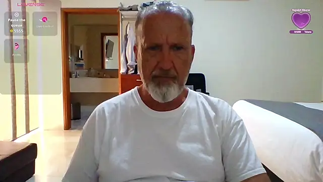 Snapshot of openminddaddy chatting on 05-13-26, 04:59 openminddaddy online show from 05-13-26, 04:59