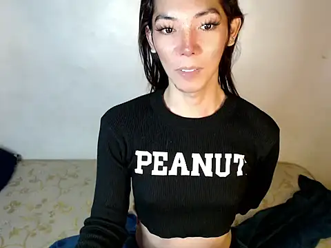 Snapshot of perly_169 chatting on 12-22-24, 10:47 perly 169 online show from 12-22-24, 10:47