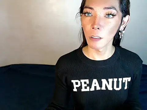 Snapshot of perly_169 chatting on 01-25-25, 10:51 perly 169 online show from 01-25-25, 10:51