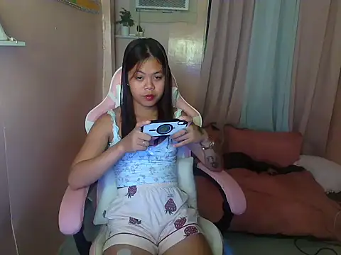 Snapshot of young_salsalita chatting on 05-23-26, 11:47 young salsalita online show from 05-23-26, 11:47