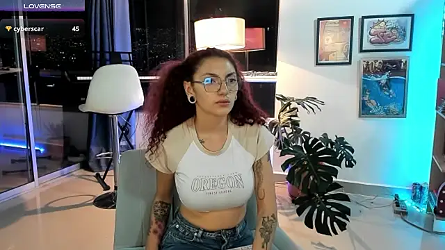 Snapshot of tastymeli chatting on 12-14-24, 03:40 tastymeli online show from 12-14-24, 03:40