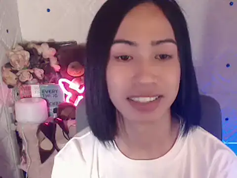 Snapshot of Lemonadexxx chatting on 02-24-25, 11:54 Lemonadexxx online show from 02-24-25, 11:54