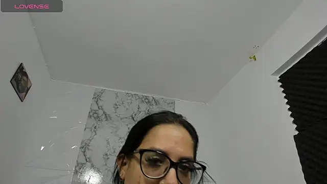 Snapshot of emilyconer chatting on 11-03-25, 12:13 emilyconer online show from 11-03-25, 12:13