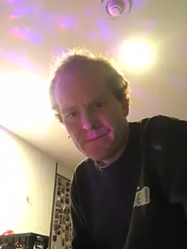 Snapshot of Janssen88 chatting on 01-10-25, 09:42 Janssen88 online show from 01-10-25, 09:42