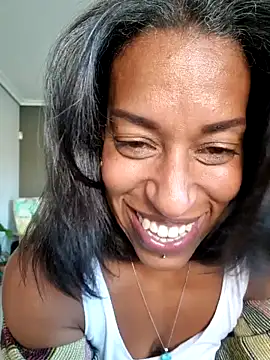 Snapshot of Goldenlace chatting on 01-17-25, 04:26 Goldenlace online show from 01-17-25, 04:26