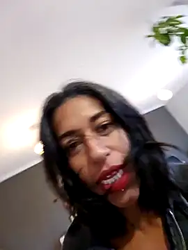 Snapshot of Goldenlace chatting on 01-20-25, 02:36 Goldenlace online show from 01-20-25, 02:36