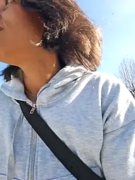 Snapshot of Goldenlace chatting on 02-26-25, 02:25 Goldenlace online show from 02-26-25, 02:25