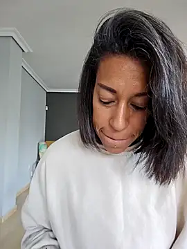 Snapshot of Goldenlace chatting on 03-13-25, 12:13 Goldenlace online show from 03-13-25, 12:13