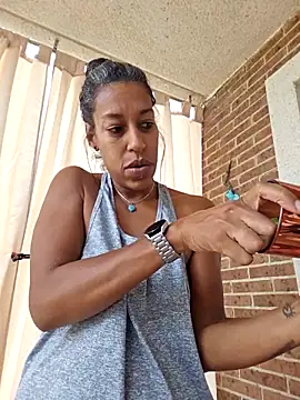 Snapshot of Goldenlace chatting on 09-20-25, 09:21 Goldenlace online show from 09-20-25, 09:21