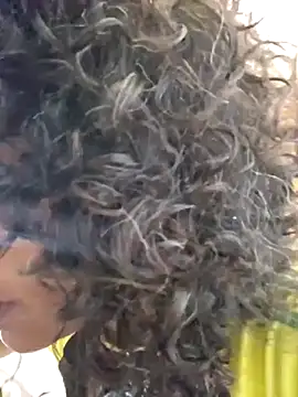 Snapshot of Goldenlace chatting on 10-02-25, 11:50 Goldenlace online show from 10-02-25, 11:50