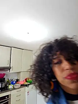 Snapshot of Goldenlace chatting on 10-20-25, 03:34 Goldenlace online show from 10-20-25, 03:34