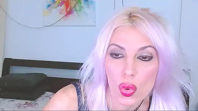 HoneyLara online show from 02-05-25, 11:06