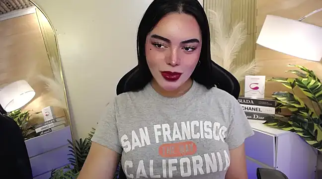 HotstuffCherrySummer online show from 02-01-25, 05:07