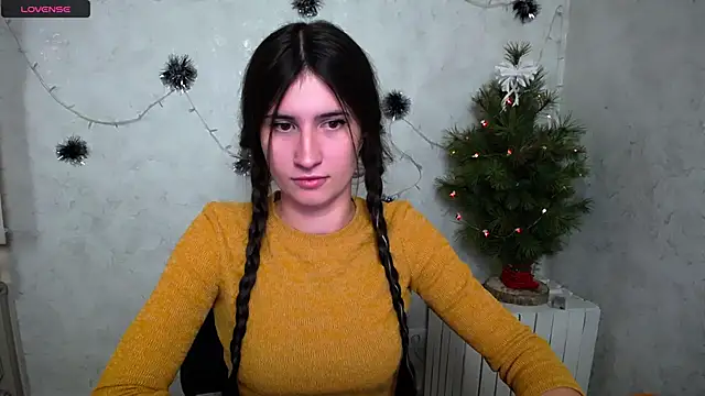 MaryEm976 online show from 12-15-25, 11:03