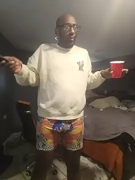 Snapshot of PartyAnimalfreak chatting on 02-17-26, 05:52 PartyAnimalfreak online show from 02-17-26, 05:52