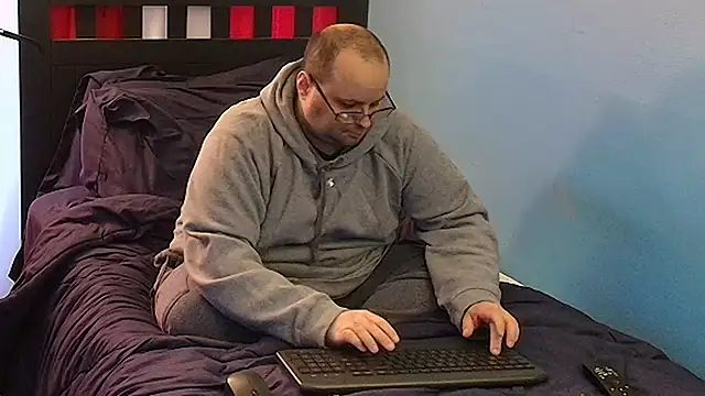 lefty15242 online show from 02-11-25, 04:46