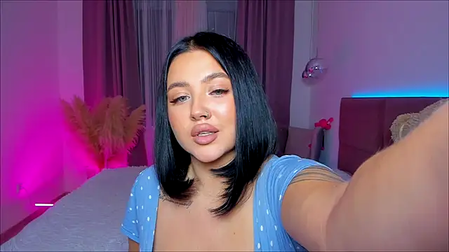 KylieLips online show from 09-29-25, 06:57