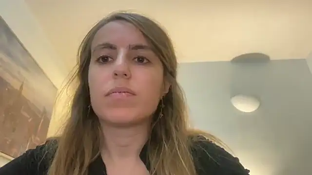 Snapshot of Mollyy998 chatting on 11-04-25, 06:40 Mollyy998 online show from 11-04-25, 06:40