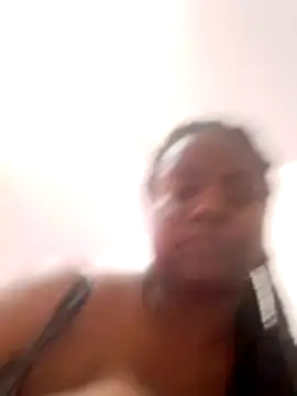 Snapshot of bigtitssxx chatting on 10-27-25, 08:57 bigtitssxx online show from 10-27-25, 08:57