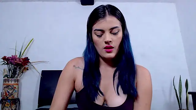 AikoTailor online show from 09-15-25, 06:08