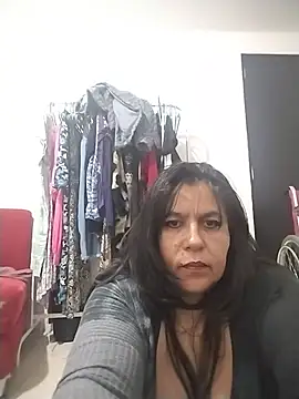 Snapshot of Vilainemarie chatting on 06-23-26, 10:13 Vilainemarie online show from 06-23-26, 10:13